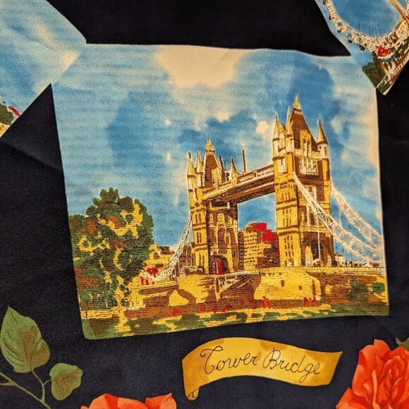 London Art of the Scarf by The Rack Nordstrom Buckingham Piccadilly Big Ben UK - Picture 7 of 9